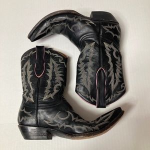 Old Gringo Size 8.5B Black Leather Short Mayra Booties